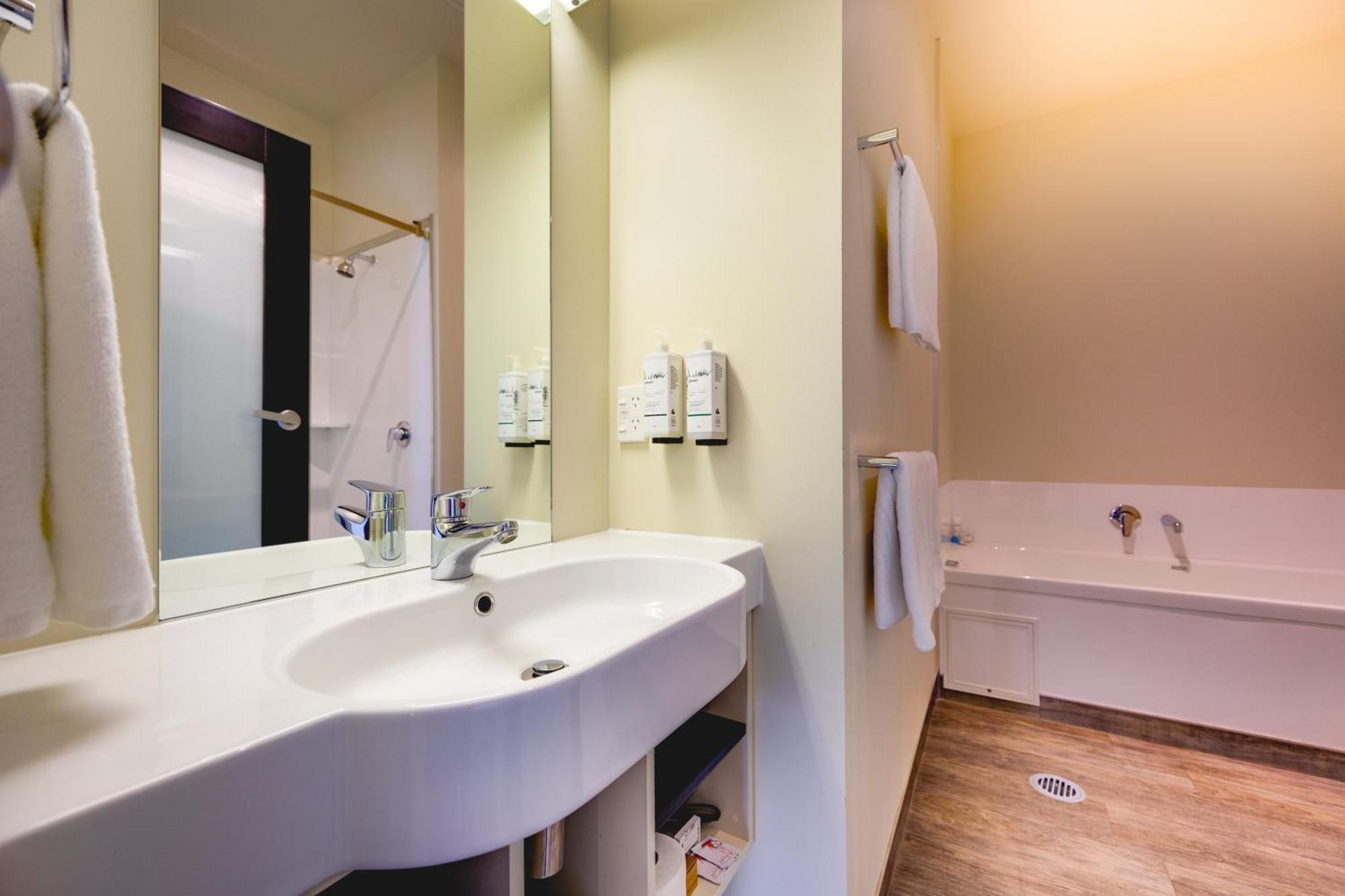 Ava Lodge Lower Hutt Ngoại thất bức ảnh